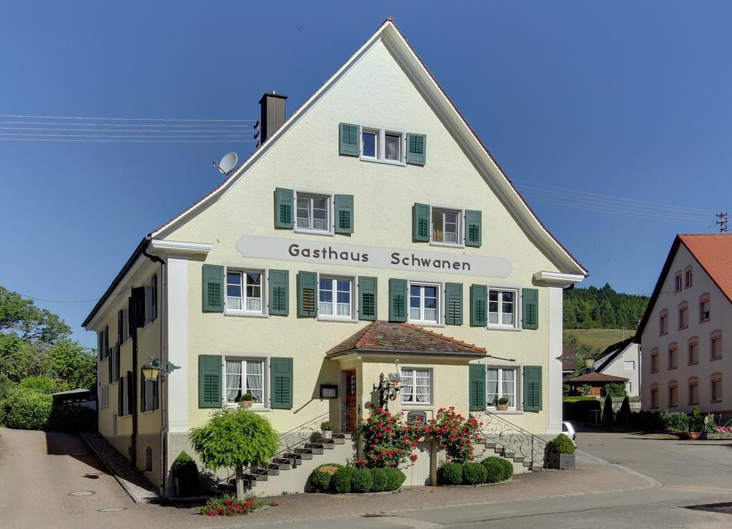 Gasthaus Schwanen & Villa Pfarrhus Stuhlingen Zewnętrze zdjęcie