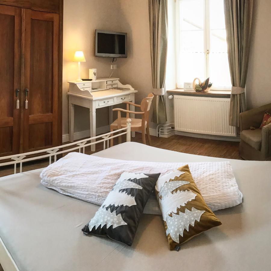 Gasthaus Schwanen & Villa Pfarrhus Stuhlingen Zewnętrze zdjęcie